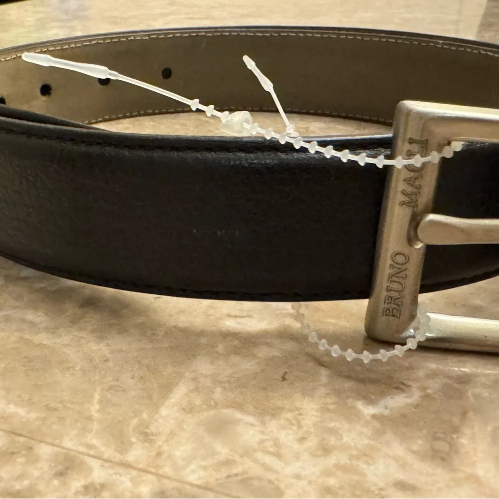 BRUNO MAGLI BLACK LEATHER DESIGNER MENS BELT SILVER BRASS BUCKLE SIZE 34 ITALY